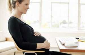 Как написать заявление на получение пособия по беременности и родам