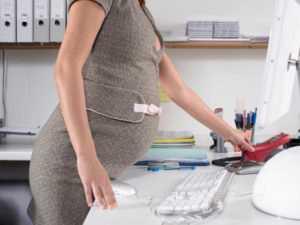 Как правильно написать заявление отпуск по беременности и родам